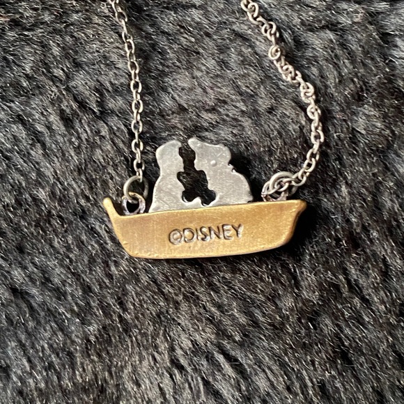 Disney Ariel and Prince Eric in boat necklace - Picture 4 of 5